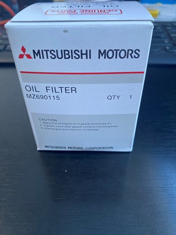 Масляный фильтр двигателя Митсубиси Паджеро I