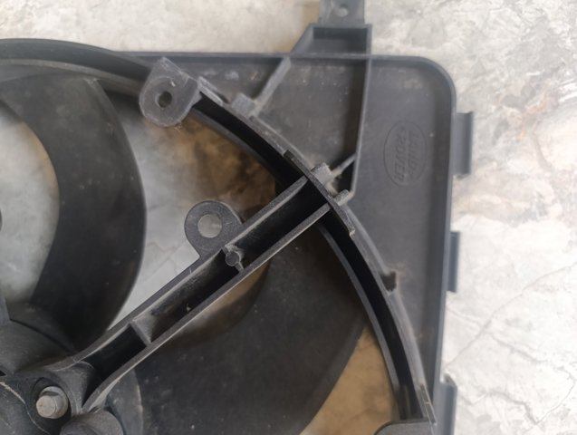 LAND ROVER BJ328C607AD в наличии Тернополь