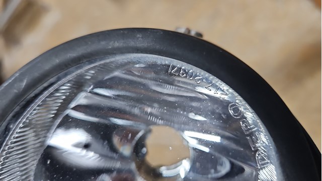 2172037LUE Фара противотуманная левая купить Черновцы