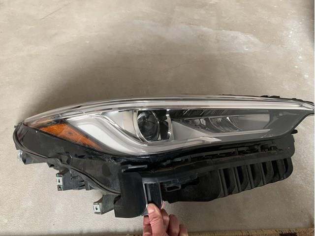 NISSAN 260105NA0A Правая фара в наличии Сумы