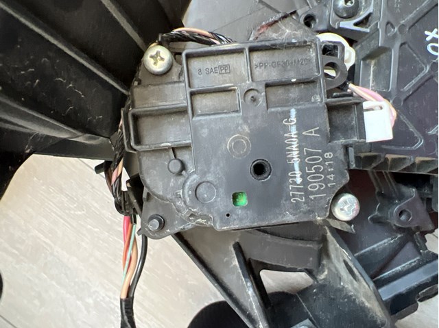 277305NA0A NISSAN купить в Ирпень
