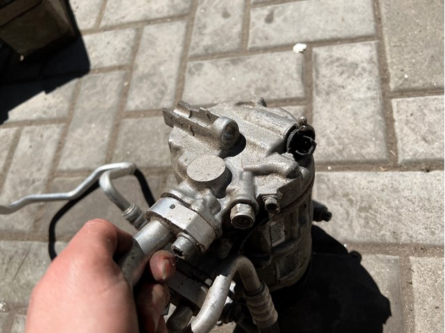 A0008303002 MERCEDES Компрессор кондиционера купить в Каменское
