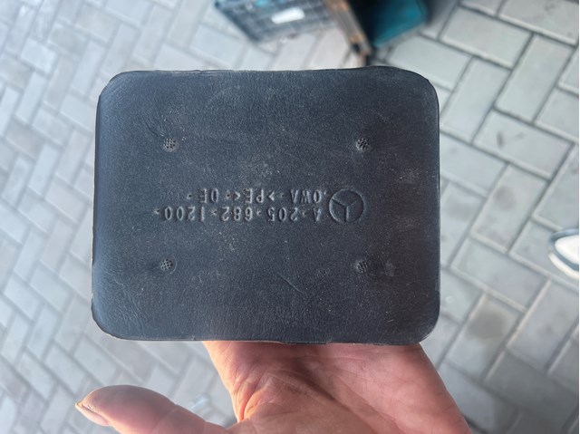 MERCEDES A2056821200 в наличии Киев