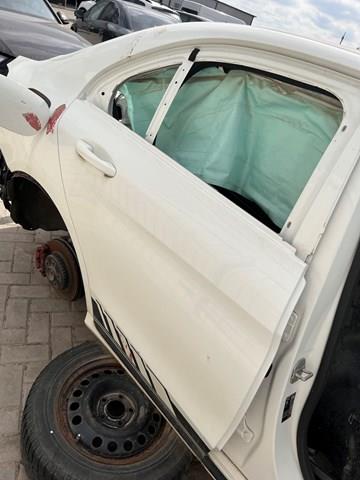 Дверь задняя в сборе A2057300205 MERCEDES