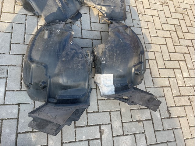 Подкрылок переднего крыла, левый задний A2136900530 MERCEDES