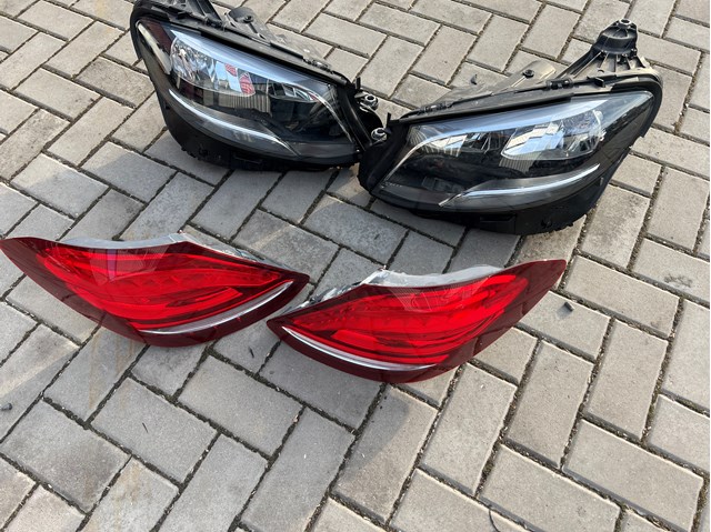 Блок фара левая A2138202161 MERCEDES