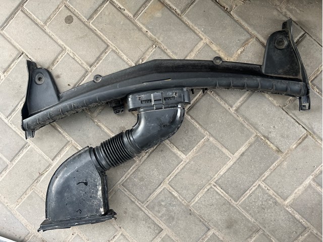 Патрубок воздушный, вход воздушного фильтра A6540940097 MERCEDES