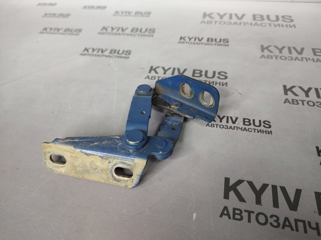 MERCEDES 9017500451 Петля капота правая в наличии Тернополь