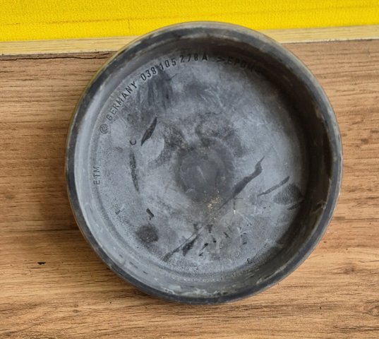 Крышка (заглушка) шкива коленвала 038105278A VAG