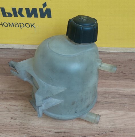  Расширительный бачок 7701470460 RENAULT