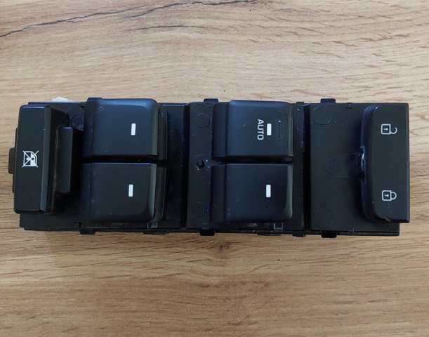 Ab5 кнопки стеклоподъемников sonata lf 15- передней левой двери (бу) 93570C1000
