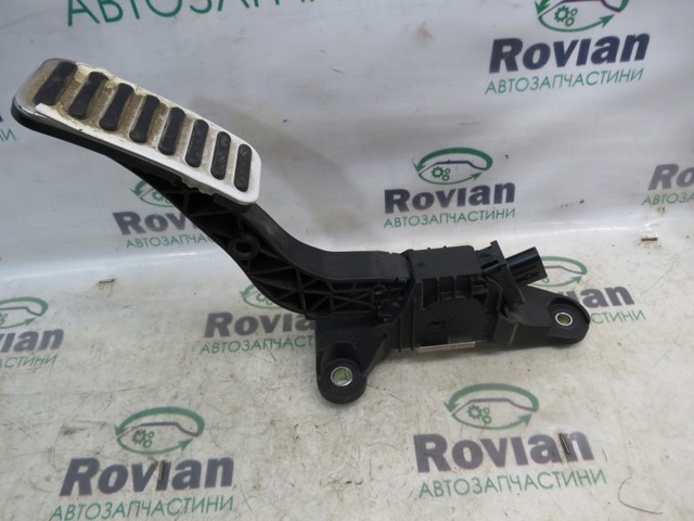 00136810 HYUNDAI купить в Сумы