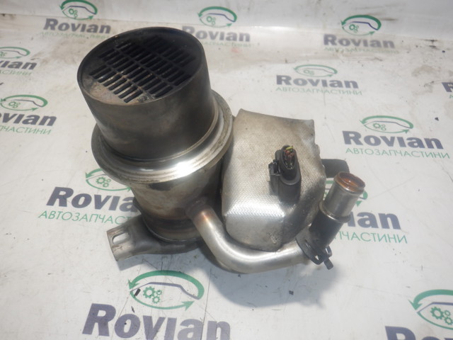 Радиатор системы EGR рециркуляции выхлопных газов 04L131512D VAG