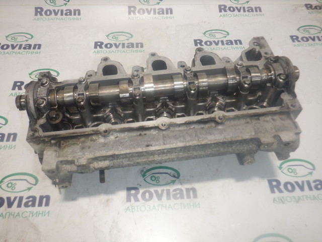 Головка блока в сборе c распредвалами 110426145R RENAULT