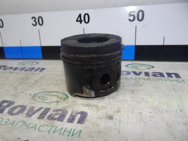 120A10282R RENAULT Поршень в комплекте на 1 цилиндр, STD купить в Павлоград