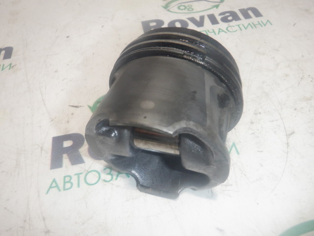 120A13696R RENAULT Поршень в комплекте на 1 цилиндр, STD купить в Павлоград