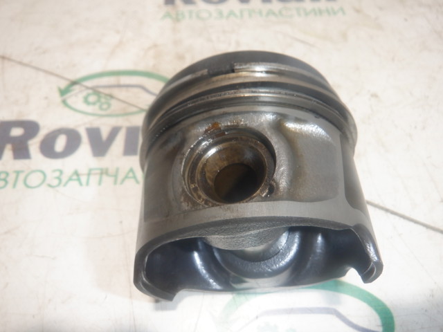 120A18001R RENAULT Поршень в комплекте на 1 цилиндр, STD купить в Ужгород