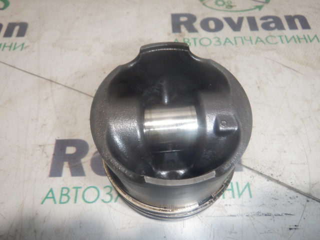 120A18001R RENAULT Поршень в комплекте на 1 цилиндр, STD купить в Сумы