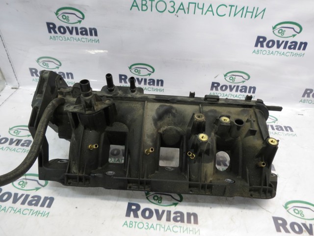 Коллектор впускной 140032069R RENAULT