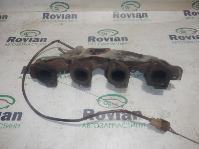 Коллектор выпускной 140042975R RENAULT