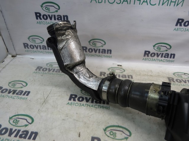 144602487R RENAULT Патрубок воздушный, выход из турбины/компрессора (наддув) купить в Николаев