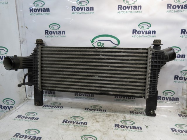 Охладитель наддувочного воздуха 144615X00A NISSAN