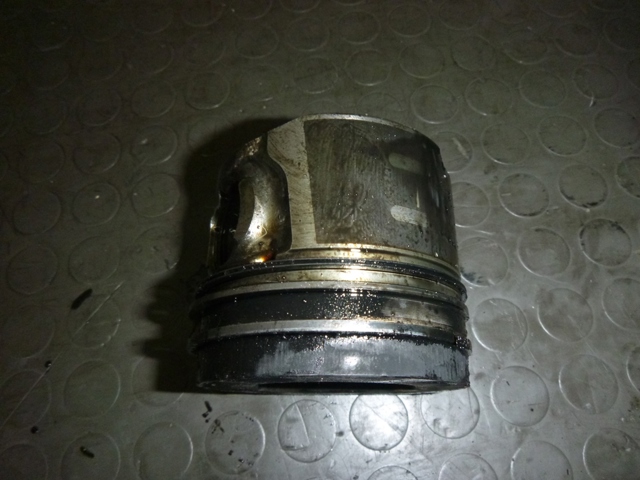 Поршень в комплекте на 1 цилиндр, STD 1607373680 PEUGEOT