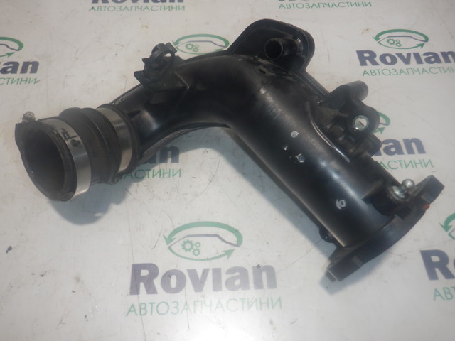 Патрубок дроссельной заслонки 165766RC3B NISSAN