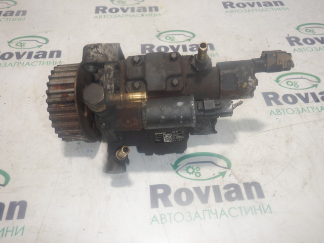 Насос топливный высокого давления 167000938R RENAULT