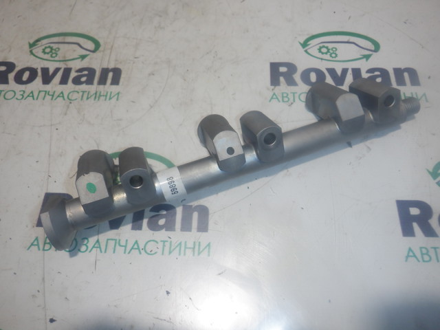 NISSAN 175216RD0A Распределитель топлива (рампа) в наличии Винница