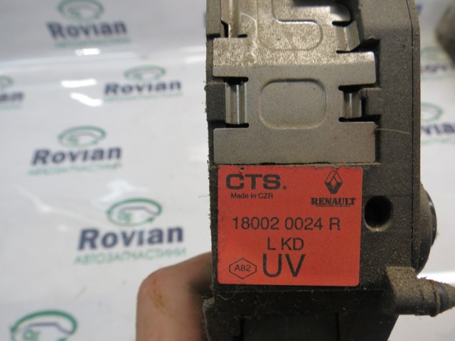 180020024R RENAULT Педаль газа купить в Николаев