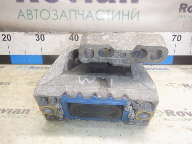 Правая подушка двигателя 1K0199262 VAG