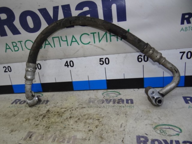 Трубка кондиціонера octavia 2 a5 2004-2009 (1,6 бензин+газ 8v), бу-260575 1K0820721BE