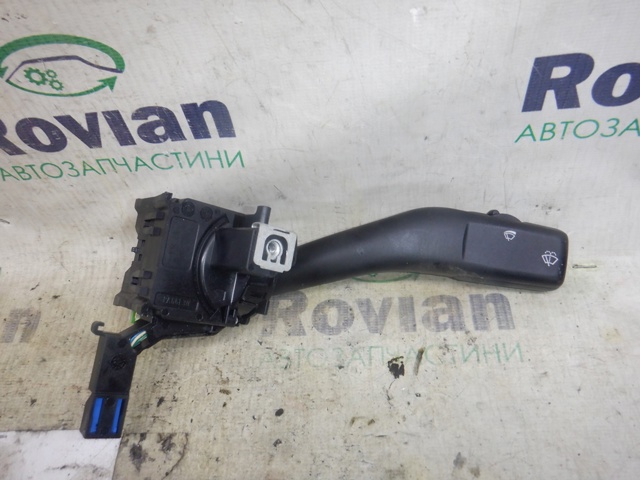 Правый подрулевой переключатель  1K0953519B VAG