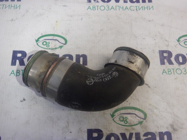 Патрубок интеркуллера 1T0145790E VAG