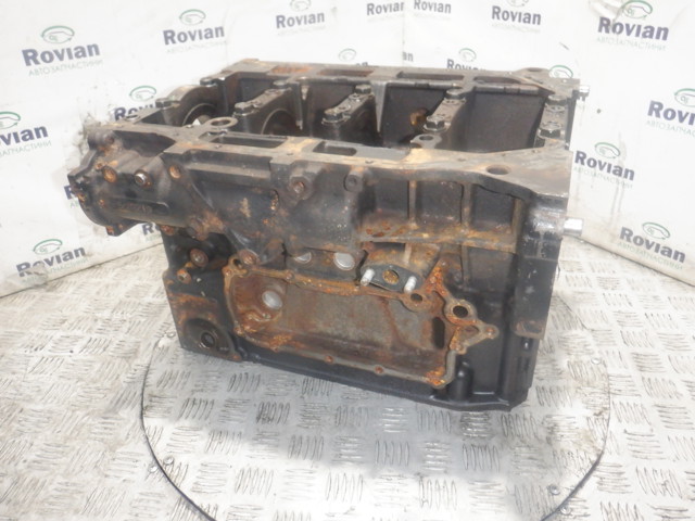 Пенек 211004A010 HYUNDAI