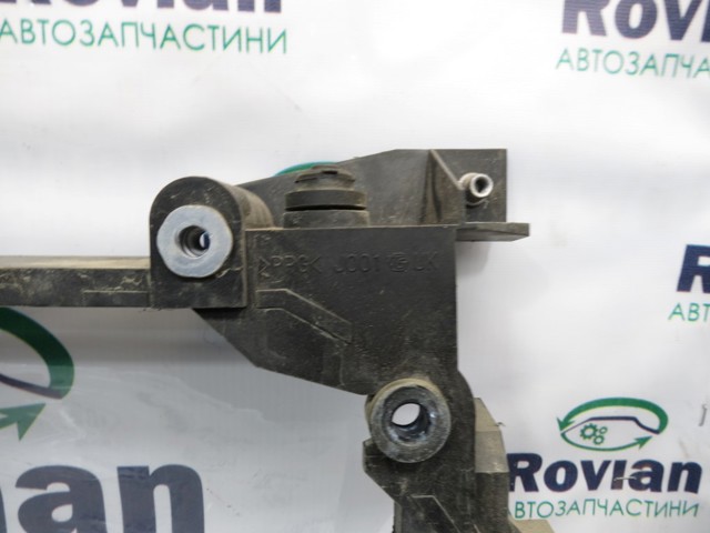 NISSAN 214963NL0A Диффузор радиатора в наличии Винница