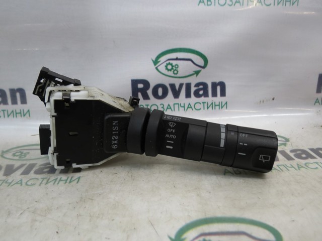 Подрулевой правый переключатель  25260EB60A NISSAN