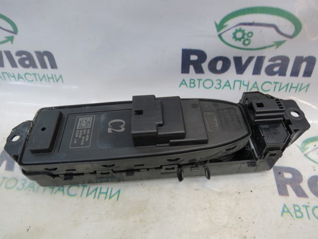 254016RE0C NISSAN Кнопочный блок управления стеклоподъемником передний левый купить в Украина