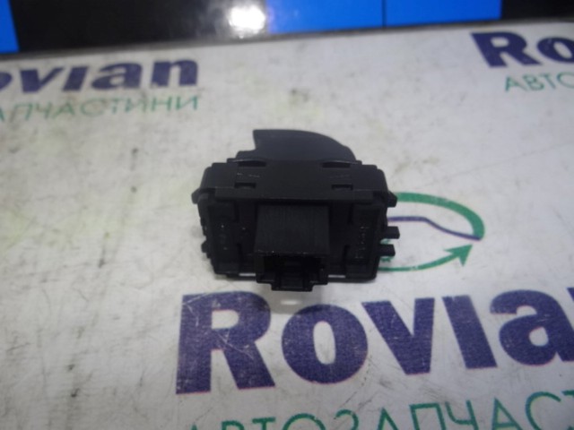 RENAULT 254214896R Кнопка включения мотора стеклоподъемника задняя правая в наличии Кривой Рог
