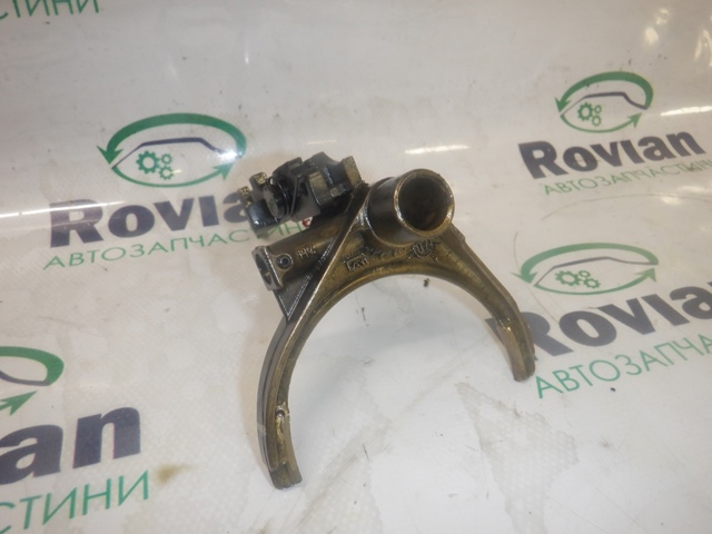255462 PEUGEOT купить в Ирпень