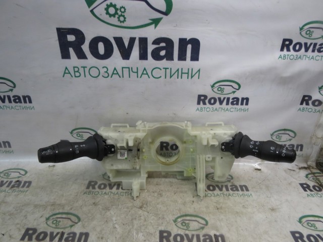 Переключатель подрулевой Renault Laguna 3