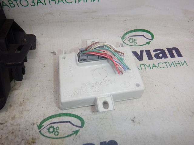RENAULT 259156554R Дисплей многофункциональный в наличии Тернополь