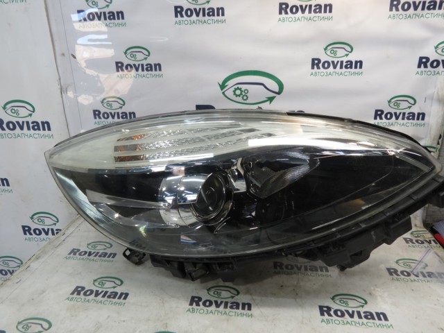 Фара передняя правая 260106928R RENAULT