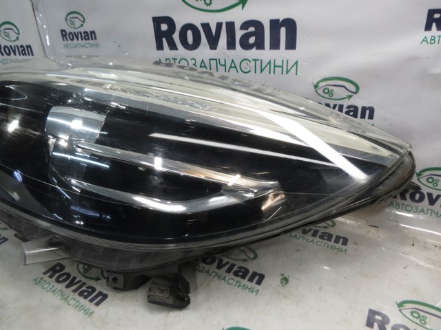RENAULT 260601946R Фара левая в наличии Житомир