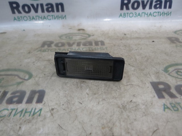 Фонарь освещения номерного знака 265109646R RENAULT