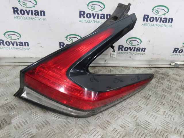 Задний правый стоп 265505SA0A NISSAN