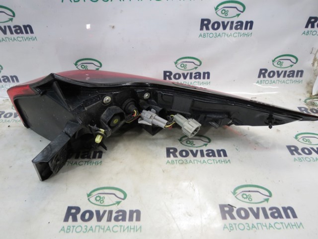265556RR0C Фонарь задний левый внешний купить Черновцы
