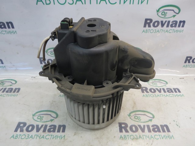 Отопителя салона 272103931R RENAULT