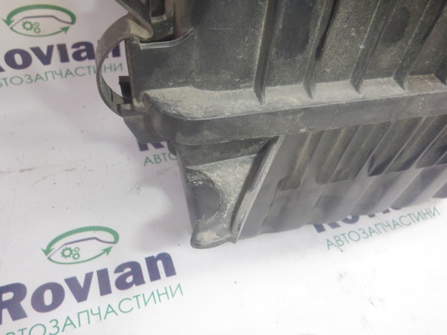 281122B200 HYUNDAI Корпус воздушного фильтра, нижняя часть купить в Харьков